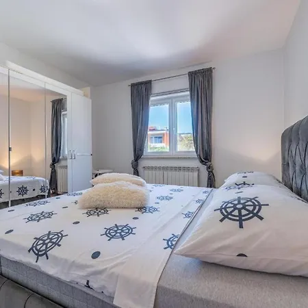 Livin Large Ana Apartman Ližnjan